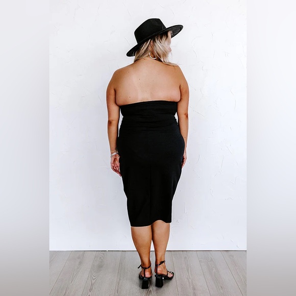 Faux wrap strapless dress! - Picture 4 of 5